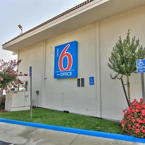 Hotel 6-sacramento, Ca - Old North Sacramento